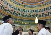 Safari Terakhir, Nur Alam Beri Sumbangan Rp 600 Juta untuk Pembangunan Masjid Raya Baubau Safari Terakhir, Nur Alam Beri Sumbangan Rp 600 Juta untuk Pembangunan Masjid Raya Baubau