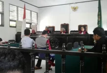 Dua Komisioner KPU Konsel Dituntut 22 Bulan Penjara Dua Komisioner KPU Konsel Dituntut 22 Bulan Penjara