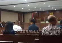 Sidang Perdana, La Bakry Turut Dampingi Umar Samiun Sidang Perdana, La Bakry Turut Dampingi Umar Samiun