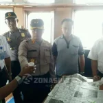 Polres Muna Gelar Tes Urine Kepada Awak Kapal Penumpang dan Supir Angkutan Polres Muna Gelar Tes Urine lapses Awak Kapal Penumpang dan Supir Angkutan
