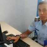 Imigrasi Wakatobi Sarankan Calon TKI Gunakan Agen Penyalur Tenaga Kerja Resmi Uhirizalun, petugas Lalu Lintas dan Status Keimigrasian Kantor Imigrasi Kelas III Wakatobi