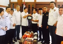 Dihadapan Plt Gubernur, KPU Sultra Laporkan Persiapan Pilgub Dihadapan Plt Gubernur, KPU Sultra Laporkan Persiapan Pilgub