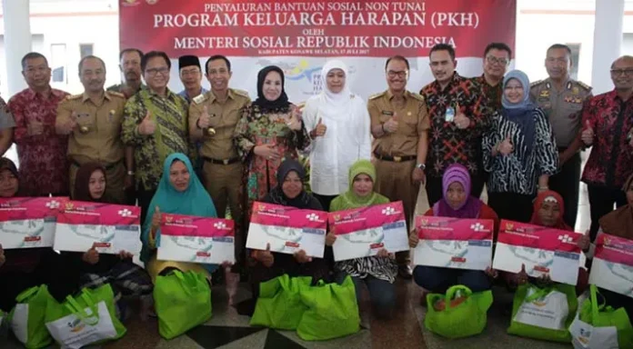 Mensos: Ketahuan Dipakai Beli Rokok, Bantuan PKH Dicabut