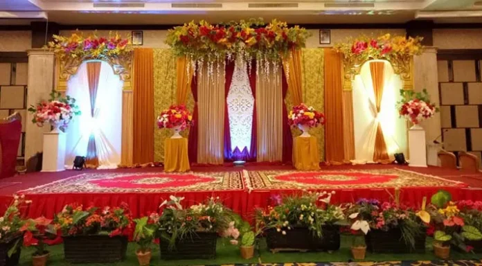 Gelar Pernikahan di Plaza Inn, Dapat Hadiah Emas