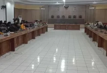 Tuntut Penghapusan Uang Pangkal, Mahasiwa UHO Demo di DPRD Sultra Tuntut Penghapusan Uang Pangkal, Mahasiwa UHO Demo di DPRD Sultra