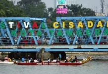 Dua Negara ikuti Lomba Dragon Boat di Festival Cisadane 2017 Dua Negara ikuti Lomba Dragon Boat di Festival Cisadane 2017