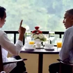 Presiden Jokowi Sambut Obama dengan Bakso dan Teh Hangat Presiden Jokowi Sambut Obama dengan Bakso dan Teh Hangat