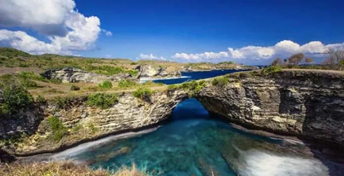 Pantai Uug Nusa Penida
