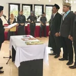 KPU Sultra Lantik Satu Komisioner KPU Kendari dan Dua KPU Konsel KPU Sultra Lantik Satu Komisioner KPU Kendari dan Dua KPU Konsel