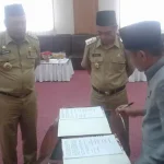 Seluruh Fraksi di DPRD Konut Terima 10 Raperda Seluruh Fraksi di DPRD Konut Terima 10 Raperda