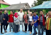 28 Warga Rusia Lakukan Visit Return di SMPN 9 Kendari 28 Warga Rusia Lakukan Visit Return di SMPN 9 Kendari