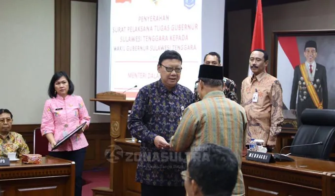 saleh_lasata_plt_gubernur_sultra1 Saleh Lasata Resmi Jadi Plt Gubernur Sultra