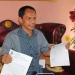 Syaharuddin Merasa Dizalimi oleh Wakil Ketua DPRD Wakatobi Anggota Dewan Perwakilan Rakyat Daerah (DPRD) Kabupaten Wakatobi Fraksi Partai Amanat Nasional (PAN) Syaharuddin