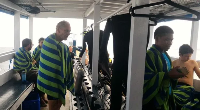 Tak Kantongi Karcis Masuk, Tim Patroli SPTN Wakatobi Hentikan Aktivitas Diving Wisatawan PT WDR