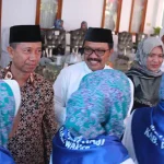 Bupati Wakatobi Lepas 113 CJH Bupati Wakatobi Lepas 113 CJH