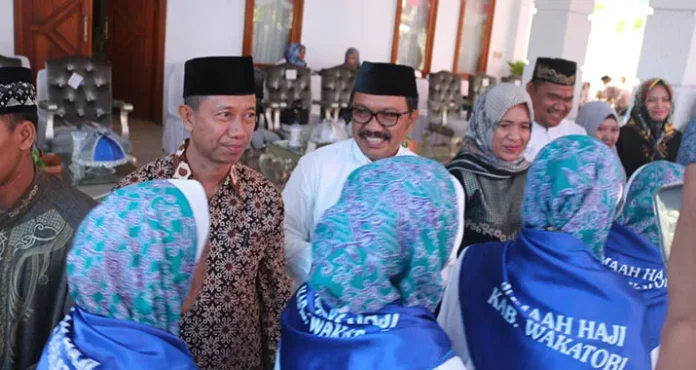 Bupati Wakatobi Lepas 113 CJH