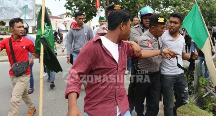 Demo HMI dan Penjual Ikan di Wakatobi, Bentrok dengan Aparat Keamanan