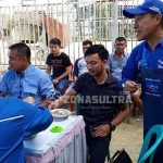 Dekatkan Diri dengan Masyarakat, Politisi Demokrat Layani Makan Sop Kikil Gratis Dekatkan Diri dengan Masyarakat, Politisi Demokrat Layani Makan Sop Kikil Gratis
