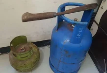 Rumah Anggota DPRD Kolut Dibobol Maling Rumah Anggota DPRD Kolut Dibobol Maling