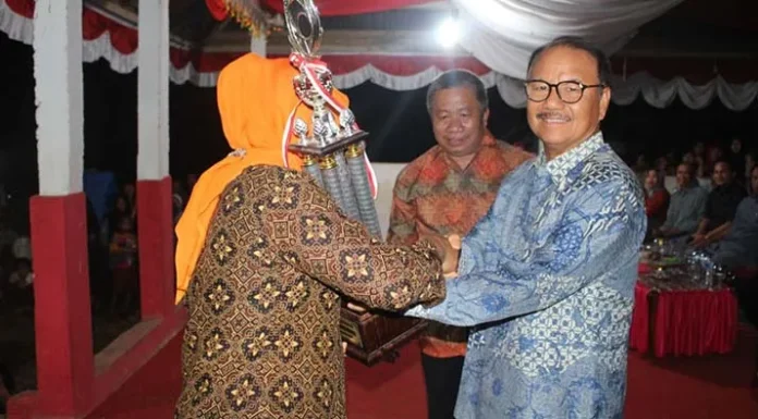 Bupati Konsel Bakal Beri Sanksi Desa yang Tidak Ikut Meriahkan HUT RI