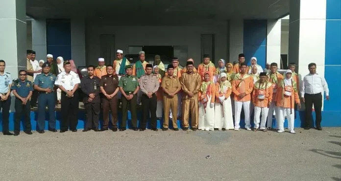 Patah Kaki, Pasutri Asal Pasarwajo Batal Berangkat Haji