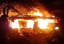 Diduga Korslet Listrik, Satu Unit Rumah di Muna Ludes Terbakar Diduga Korslet Listrik, Satu Unit Rumah di Muna Ludes Terbakar