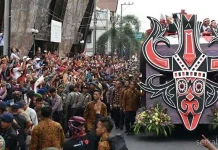 Ini Makna Kereta Pancasila di Karnaval Kemerdekaan RI ke-72 Ini Makna Kereta Pancasila di Karnaval Kemerdekaan RI ke-72