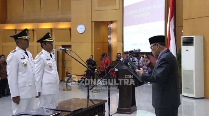 pelantikan_buton2 Saleh Lasata Bersyukur Pelantikan Umar-Bakry Lancar