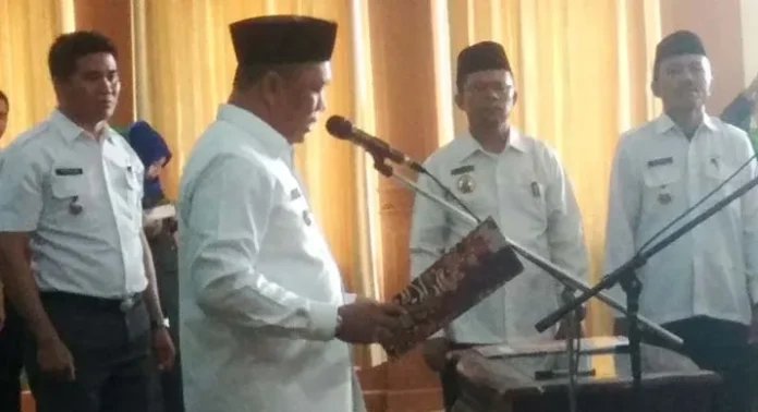 Lantik 331 Pejabat di Konut, Bupati : Kunci Sukses Kerjalah Dengan Kekompakan