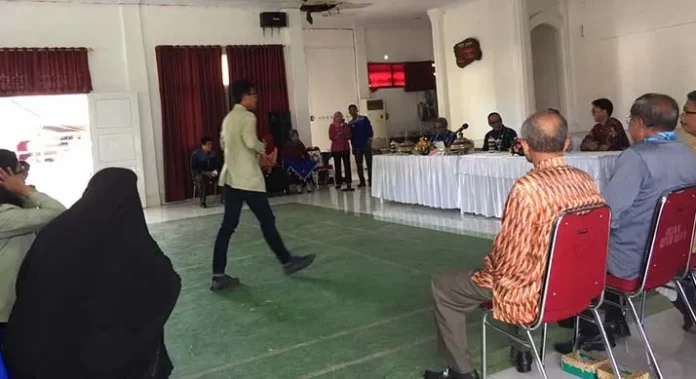 pelepasan_kkn Pemda Wakatobi Lepas 90 Mahasiswa KKN dari UGM