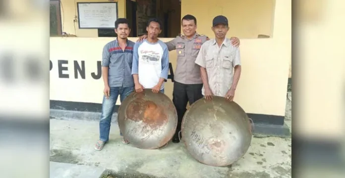 Kapolsek Bonegunu Bina Penyuling Arak Jadi Pembuat Gula Aren