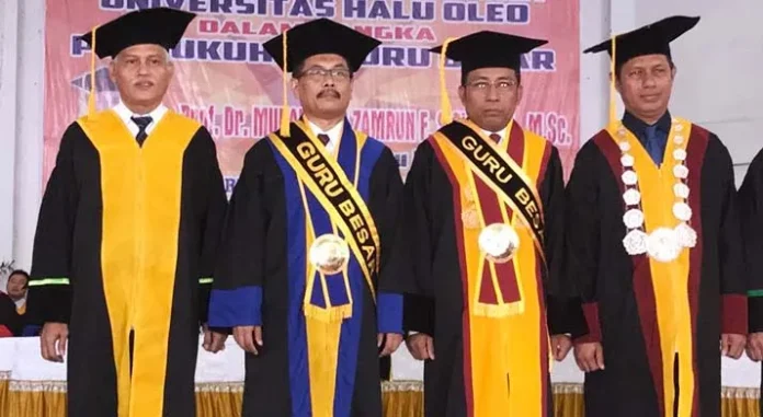 Rektor UHO Dikukuhkan Jadi Guru Besar Ilmu Fisika