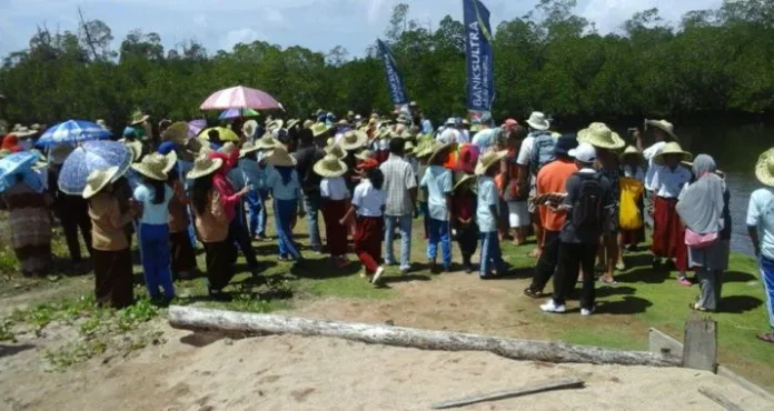 penjemputan_peserta_WS Peserta Sail Wonderful Indonesia "Cuci Mata" Di Tanah Merah