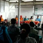Ketua TP PKK Ajak Warga Bajo Jaga Kebersihan Lingkungan Ketua TP PKK Ajak Warga Bajo Jaga Kebersihan Lingkungan