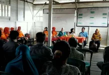 Ketua TP PKK Ajak Warga Bajo Jaga Kebersihan Lingkungan Ketua TP PKK Ajak Warga Bajo Jaga Kebersihan Lingkungan
