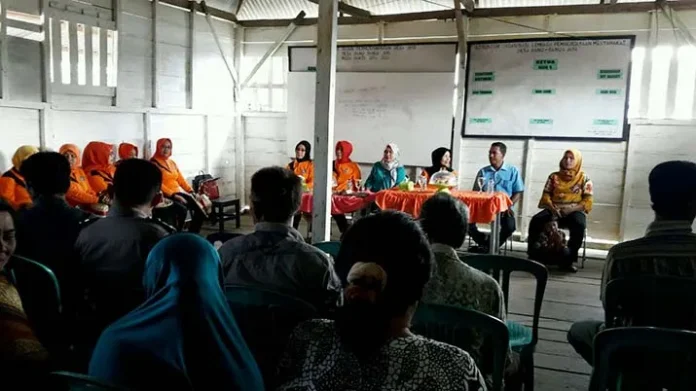 Ketua TP PKK Ajak Warga Bajo Jaga Kebersihan Lingkungan