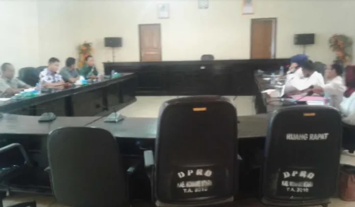 13 Guru di Konut Tak Terima Tunjangan Dacil