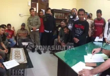 Ratusan Satpol PP Berdemo Minta Kejati Usut Dugaan Korupsi Kasat Pol PP Sultra Ratusan Satpol PP Berdemo Minta Kejati Usut Dugaan Korupsi Kasat Pol PP Sultra