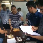 Nekat Selundupkan Obat Terlarang Dalam Kotak Makanan, Pemuda Ini Ditangkap Nekat Selundupkan Obat Terlarang Dalam Kotak Makanan, Pemuda Ini Ditangkap