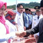 Tepat di Hari Kemerdekaan, 144 Bidan dan Dokter PTT Konut Terima SK PNS Tepat di Hari Kemerdekaan, 144 Bidan dan Dokter PTT Konut Terima SK PNS
