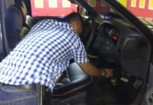 Sopir Diduga Mabuk, Mobil Tabrak Rumah Makan Supir Diduga Mabuk, Mobil Tabrak Rumah Makan