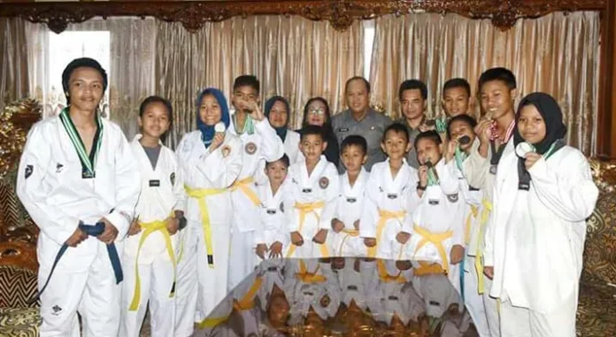 Raih 8 Medali di Kejuaraan Bupati Cup Konawe, Atlet Taekwondo Konut Dapat Beasiswa Pendidikan