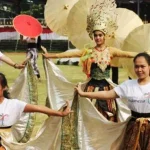 Tari Payung Pajajaran Bogor Semarakkan HUT RI di Istana Negara Tari Payung Pajajaran Bogor Semarakkan HUT RI di Istana Negara