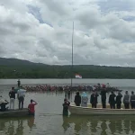 Di Buton, Polisi, TNI dan Warga Gelar Upacara HUT RI ke 72 di Atas Laut Di Buton, Polisi, TNI dan Warga Gelar Upacara HUT RI ke 72 di Atas Laut