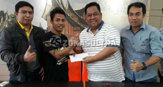 Juara Umum di Kejurnas Motoprix Region V, Handy Tuahatu Dapat Bonus dari IMI Sultra
