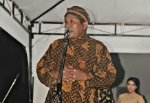 Dapat Kehormatan Sebagai Tokoh Masyarakat Jawa, Hugua Tekankan Kebhinekaan Dapat Kehormatan Sebagai Tokoh Masyarakat Jawa, Hugua Tekankan Kebhinekaan