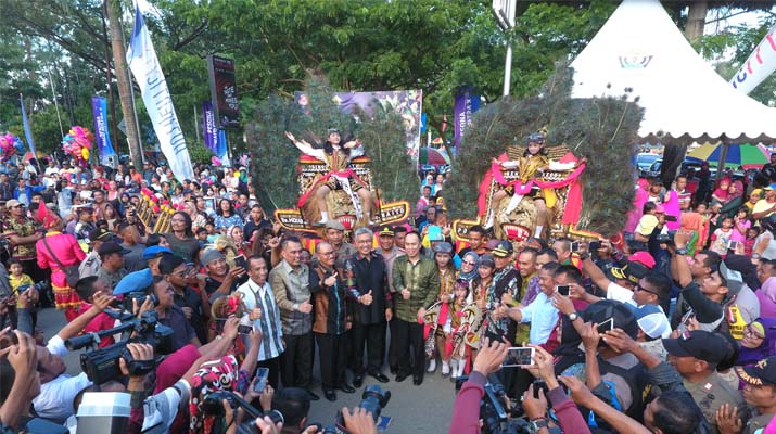 Meriahnya HUT Sultra Terakhir Pemerintahan NUSA