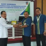 Pemkab Konsel Pastikan 1.200 Pegawai Non ASN Terdaftar di BPJS Ketenagakerjaan Pemkab Konsel Pastikan 1.200 Pegawai Non ASN Terdaftar di BPJS Ketenagakerjaan