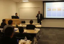 Ikut Kuliah Umum di UCLA Amerika, Kabalitbang Ingin Tiru Strategi Los Angeles untuk Kembangkan Ekonomi Sultra Ikut Kuliah Umum di UCLA Amerika, Kabalitbang Ingin Tiru Strategi Los Angeles untuk Kembangkan Ekonomi Sultra