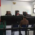 Dua Tersangka Kasus Dugaan Korupsi PAUD Baubau Jalani Sidang Perdana Dua Tersangka Kasus Dugaan Korupsi PAUD Baubau Jalani Sidang Perdana